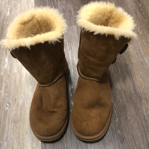 Sold - Picture 1 of 4